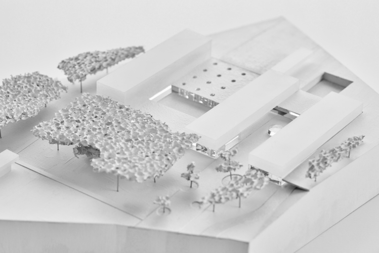 darželio architektūra Vilniuje, šiuolaikinis darželis su baseinu.